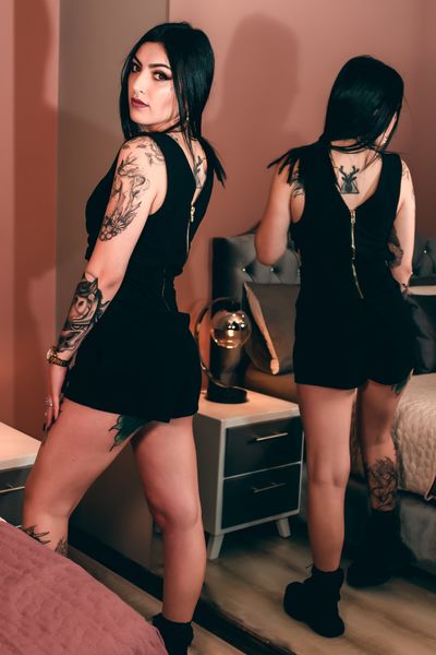 Luana Moon - Escort Girl from Fontana California